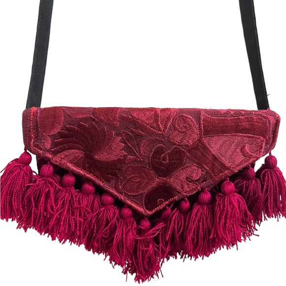 MEXICANA Handbags - Embroidered Fringed Tasseled Mexican Clutch / Crossbody bag